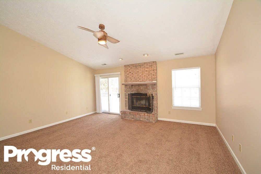 20658 Summitt Rd - Photo 3 of 24