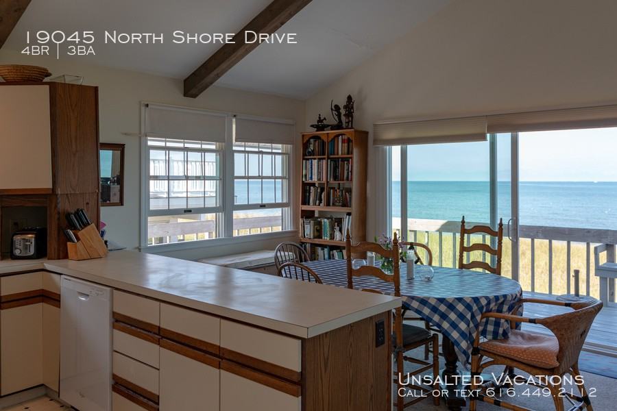 19045 N Shore Dr - Photo 2 of 30