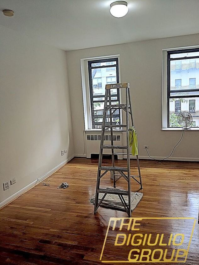 York Ave & E 82nd St #2ad