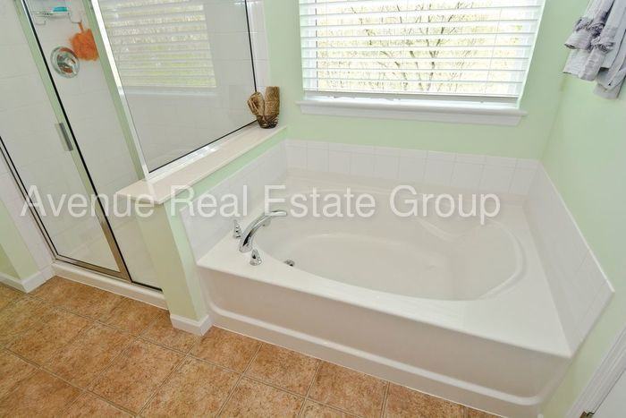 1160 Keighly Crossing - Photo 3 of 16