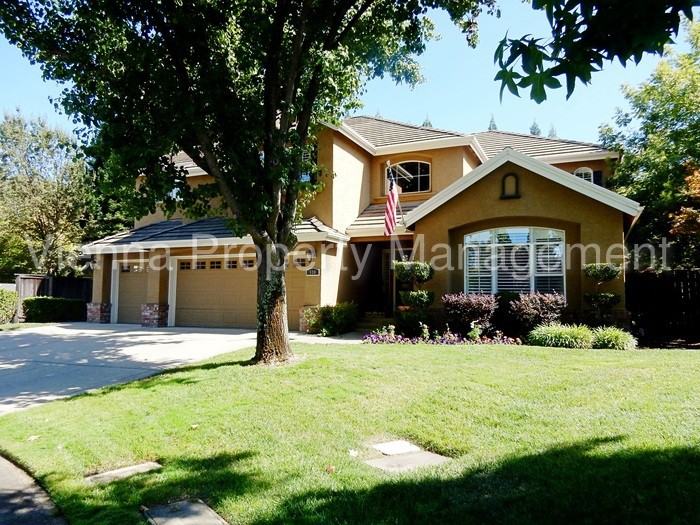 590 Daggett Ct - Photo 2 of 41