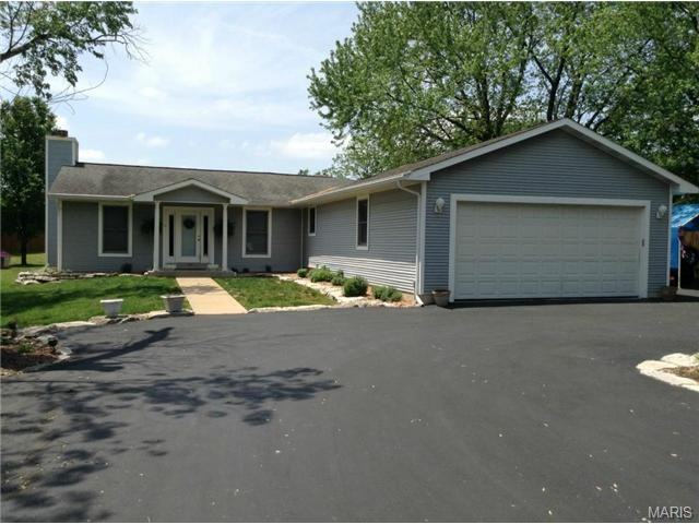 5549 Old Lemay Ferry Rd, St. Louis, MO 63129 3 Bedroom Apartment for