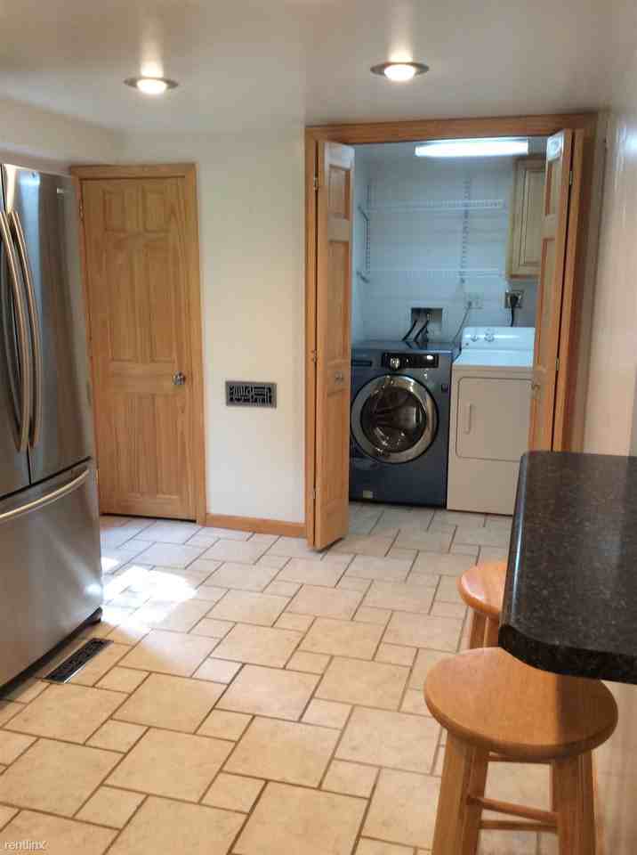 2683 Moran St - Photo 3 of 24