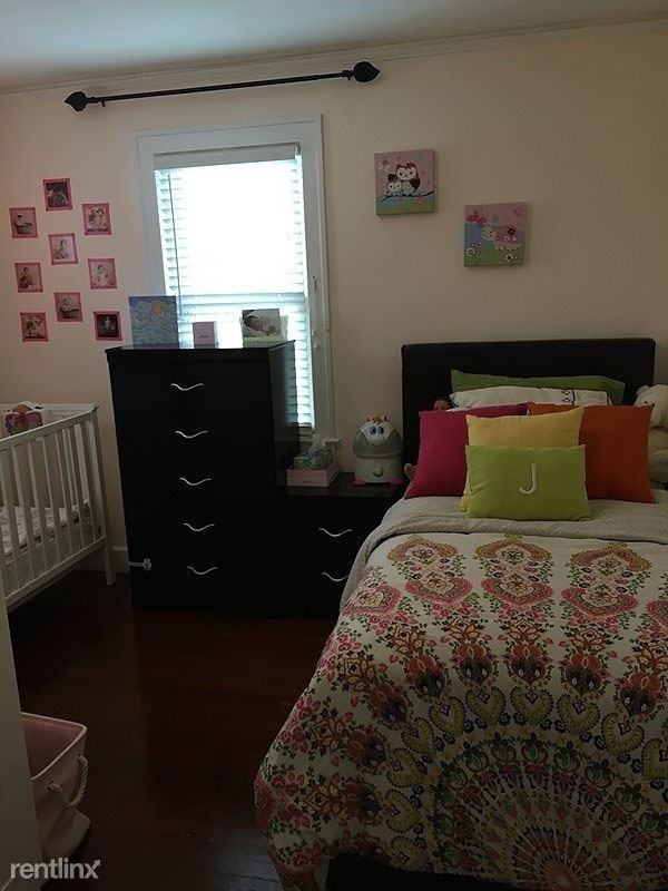 5126 Mead St - Photo 3 of 7