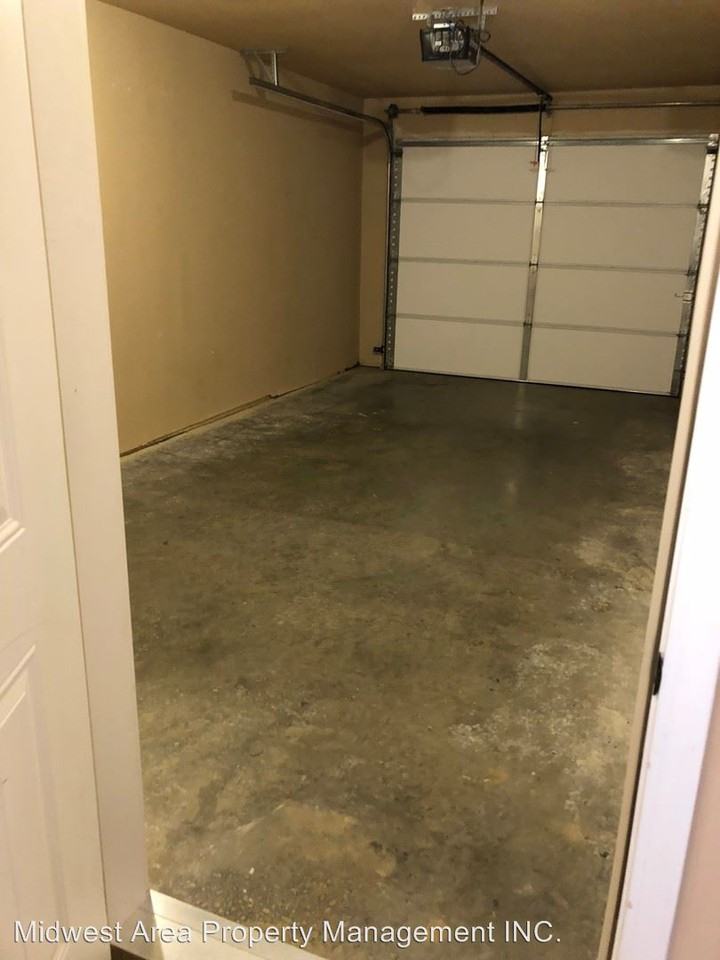 137 Edna Street - Photo 3 of 10