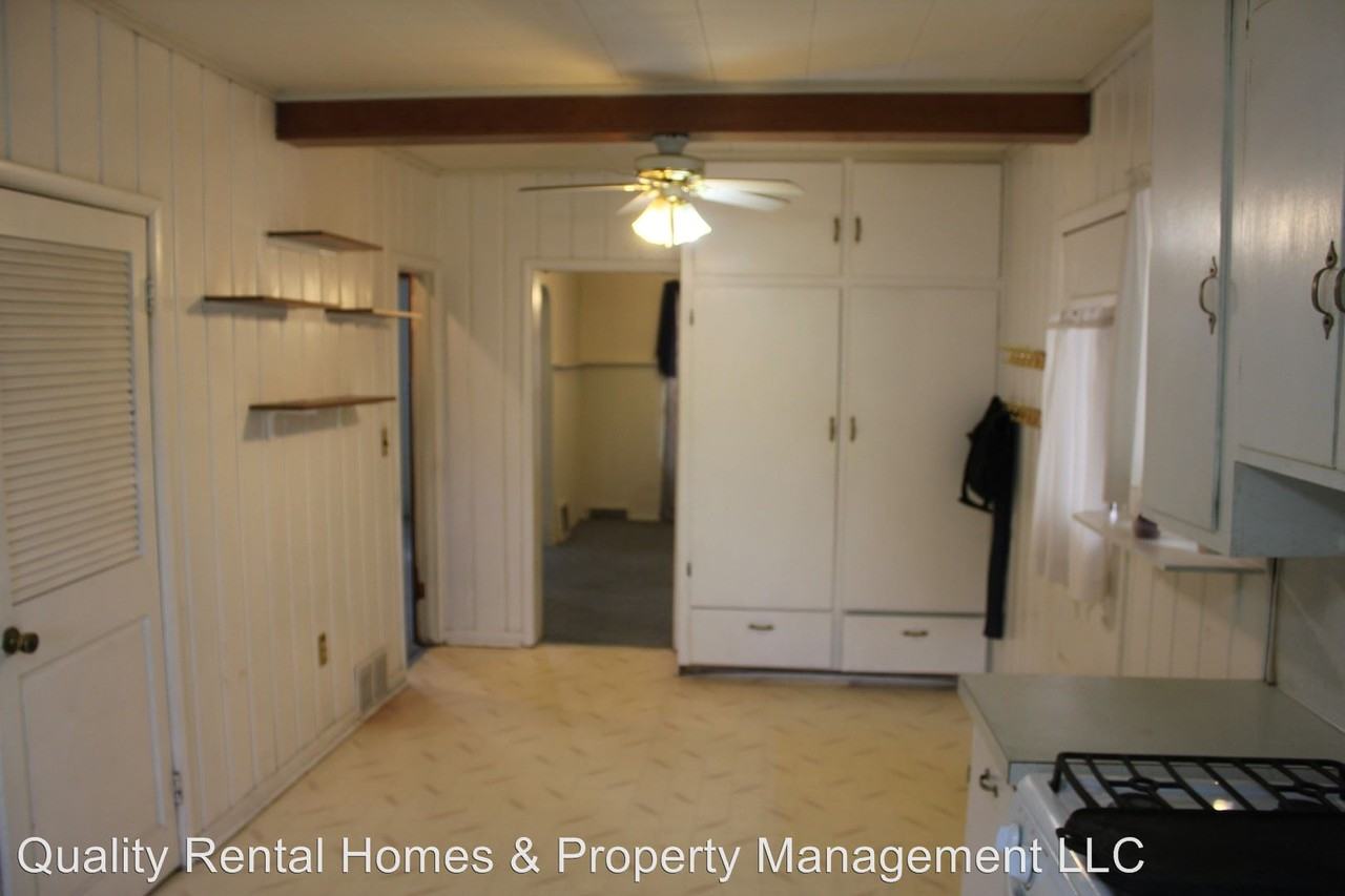 301 E Vienna St - Photo 3 of 20