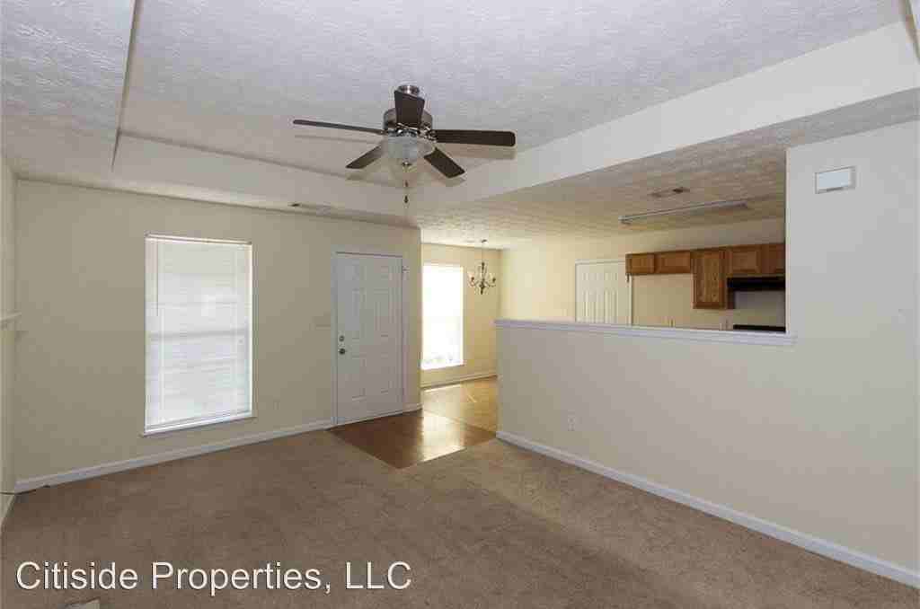 1030 Overlook Dr - Photo 2 of 11