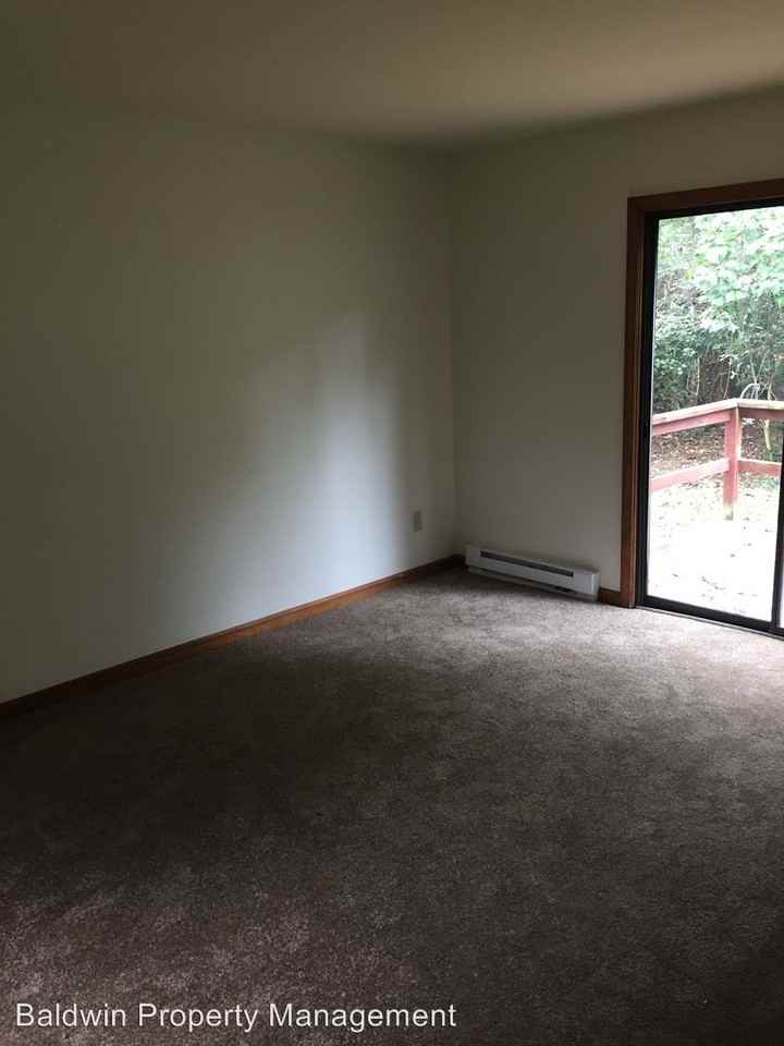 272 Hedgecock Ave - Photo 2 of 7