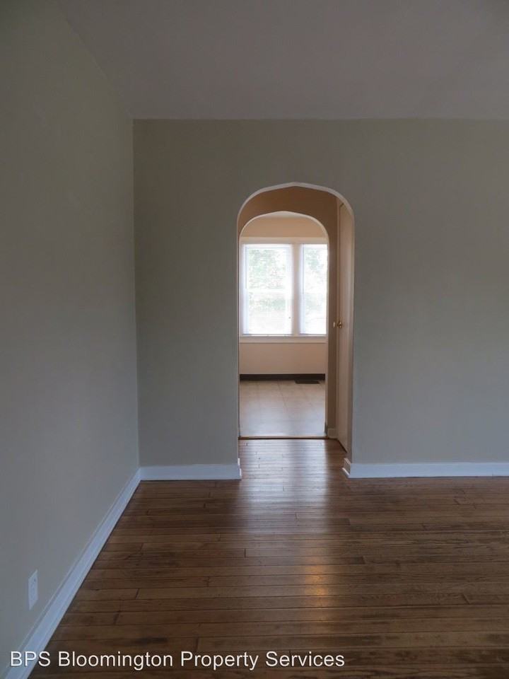 2024 E 3rd St - Photo 2 of 9