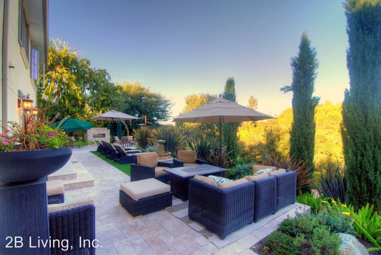 12620 Viscaino Ct - Photo 2 of 22