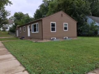 721 West 31st Street - Photo 2 of 19