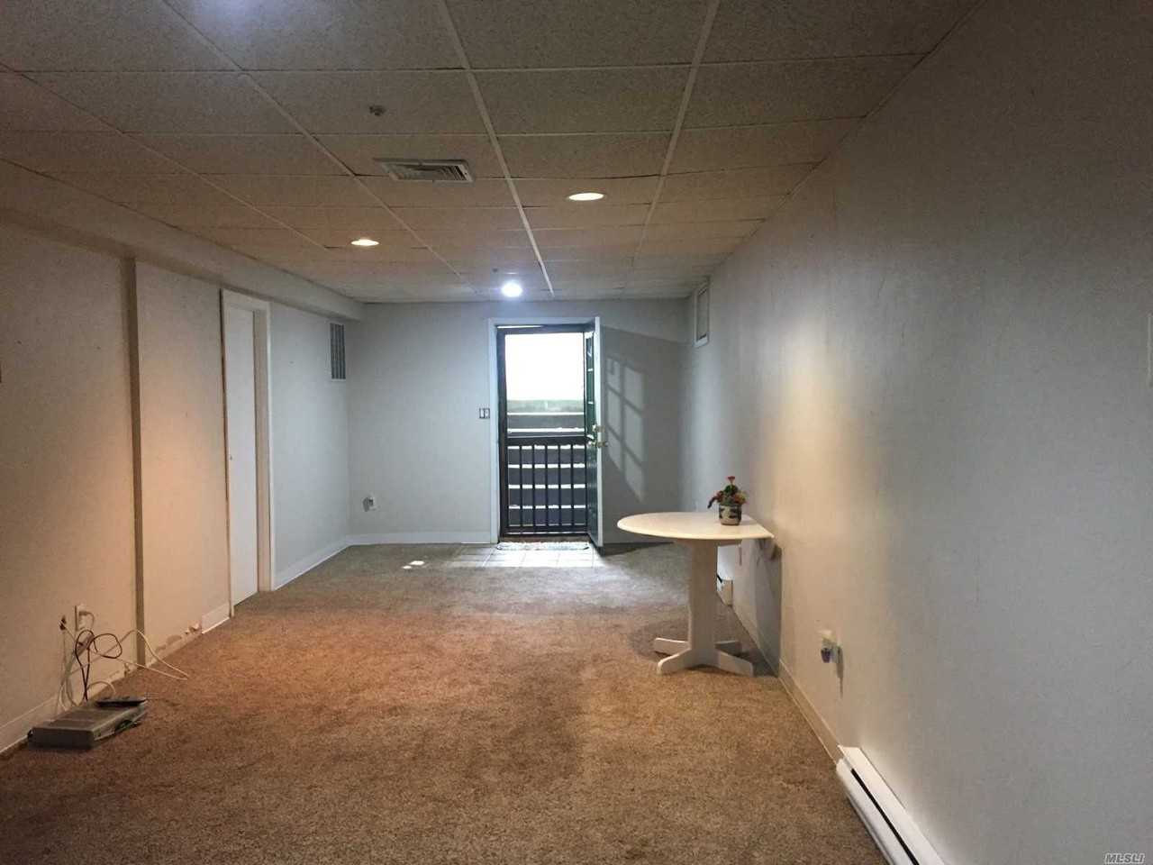 10 Tee Ln - Photo 2 of 11