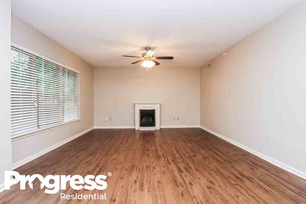 5805 Tanager Ln - Photo 2 of 15