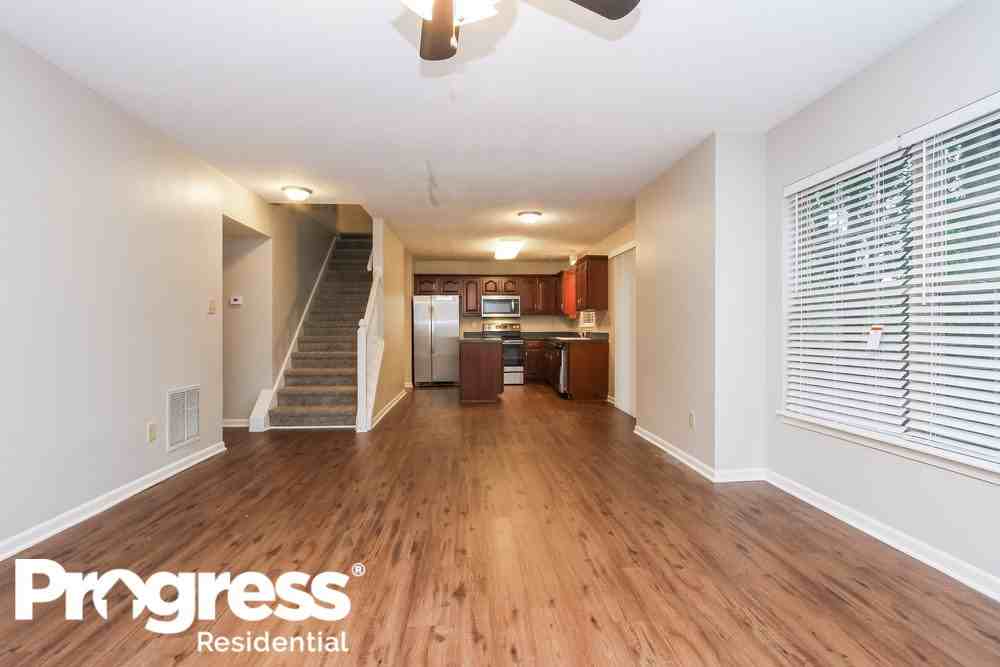 5805 Tanager Ln - Photo 3 of 15