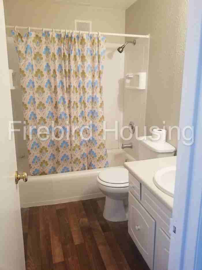 306 N Palm St - Photo 2 of 8