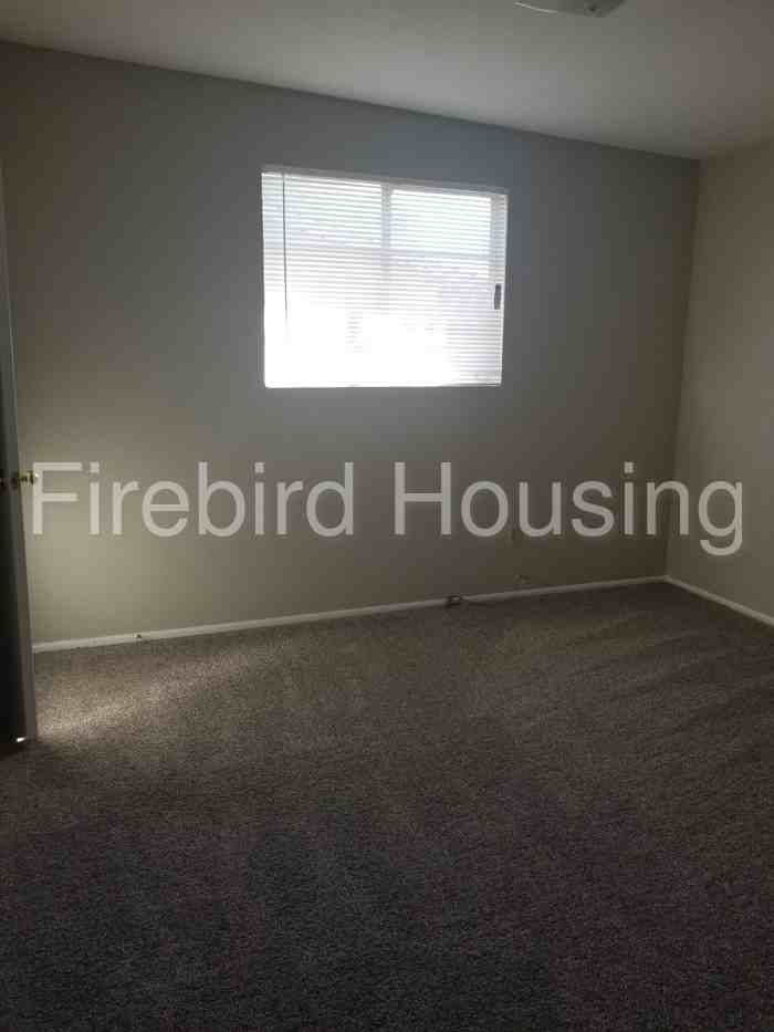 306 N Palm St - Photo 3 of 8