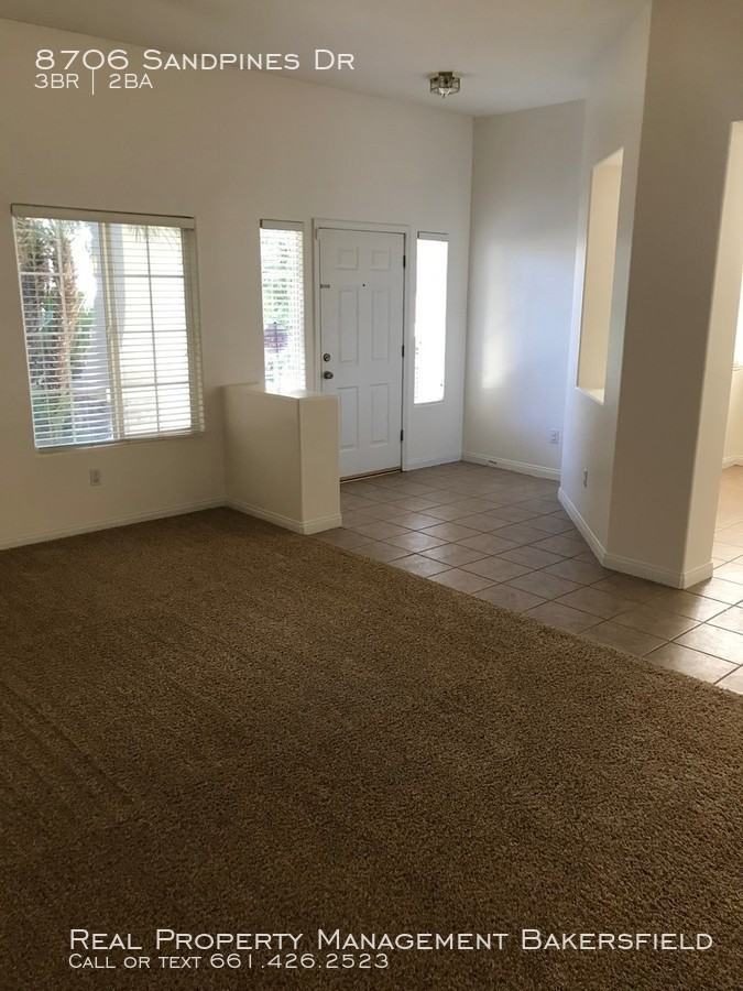 8706 Sandpines Dr - Photo 3 of 24