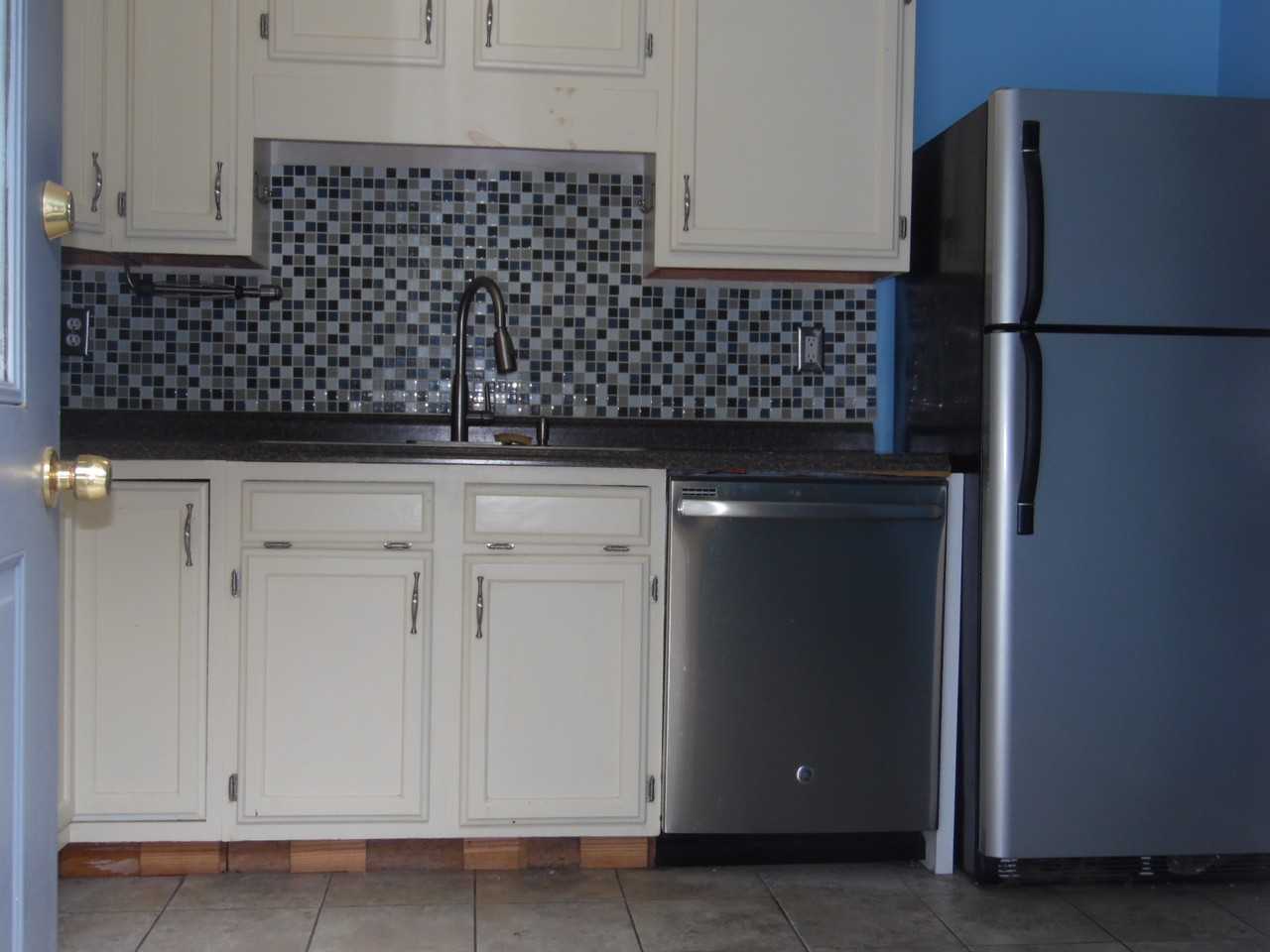 400 E Randolph Ave - Photo 2 of 15