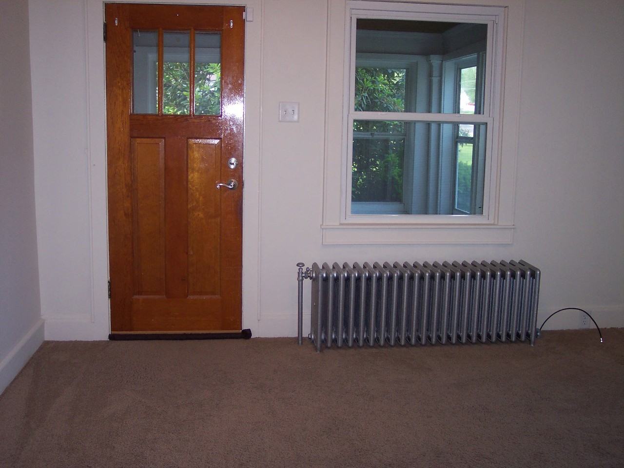 1702 W 8th St - Photo 3 of 20