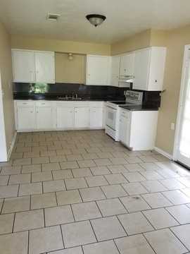 1790 Wescalder Rd - Photo 3 of 9