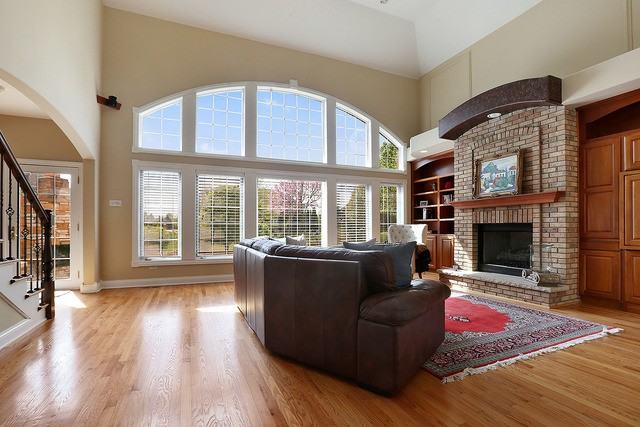 23054 Sun River Dr - Photo 3 of 15