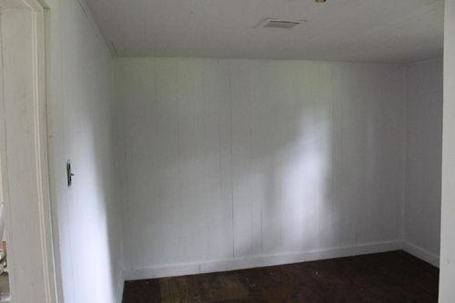 1012 Robert Dr - Photo 3 of 7