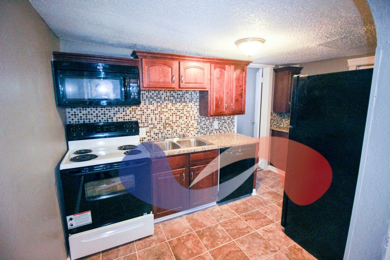 4521 Cleveland Ave - Photo 3 of 15