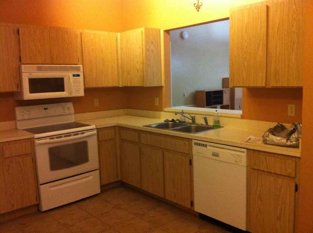 6710 Leeward Isle Way - Photo 3 of 8