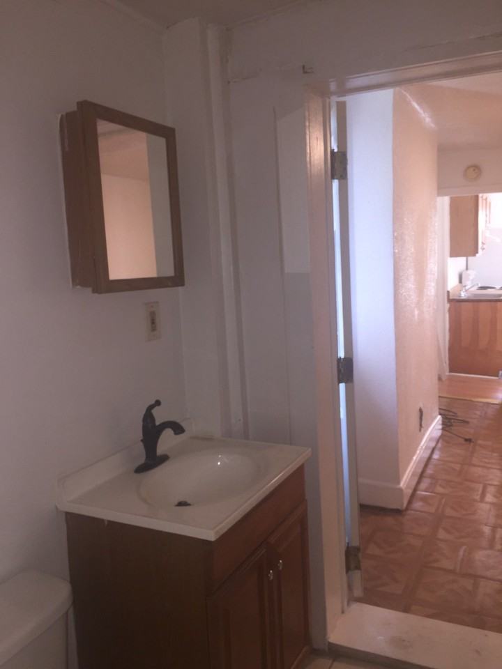 609 N Tatnall St - Photo 3 of 5