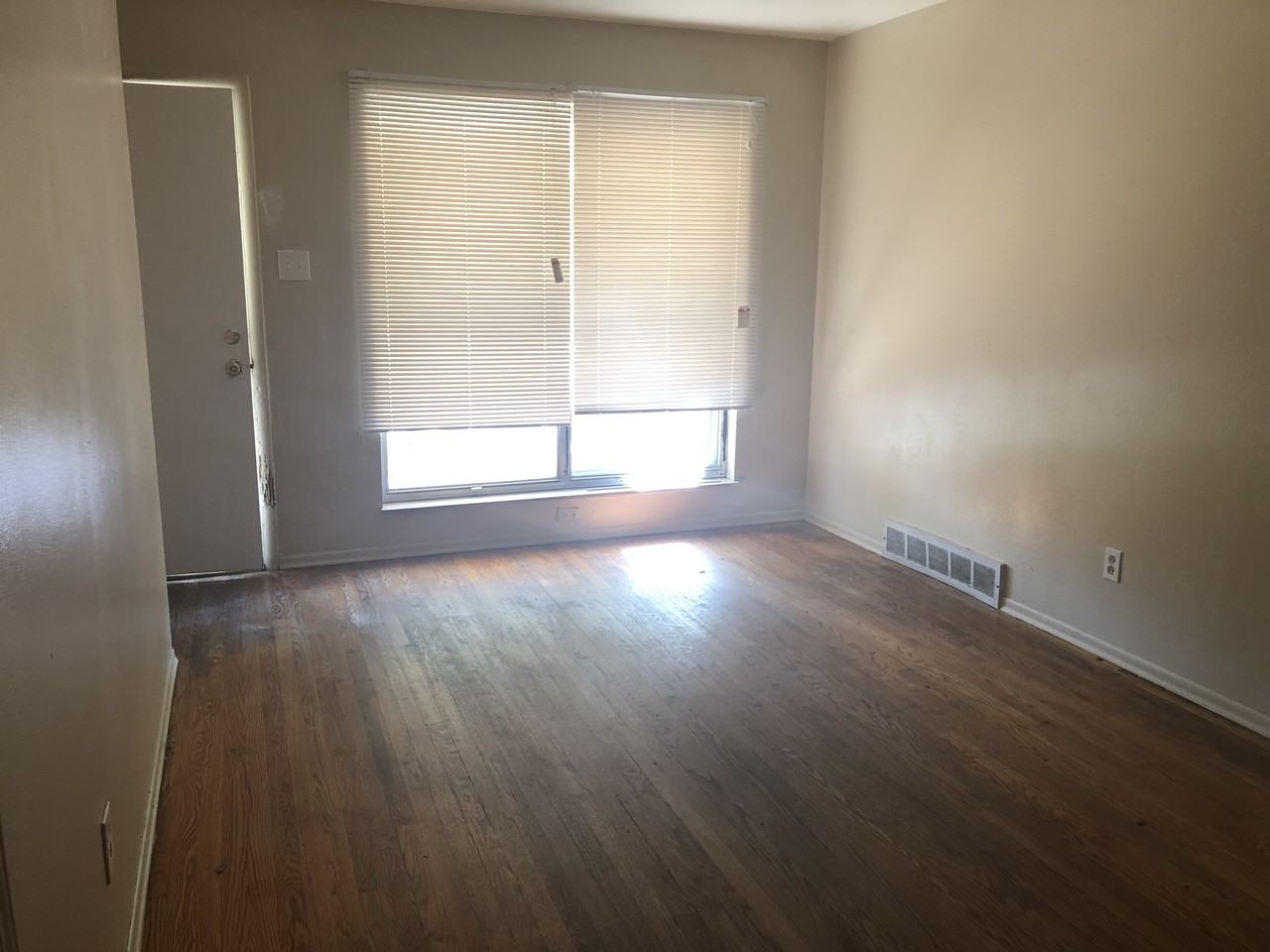 4119 Ammann Ln - Photo 3 of 8