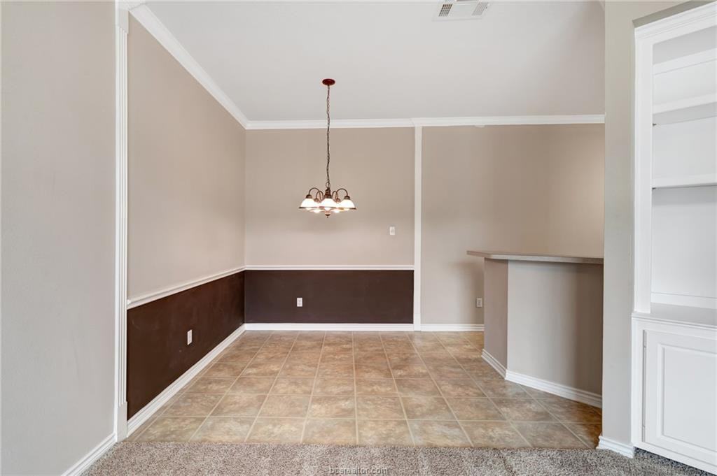 204 Fraternity Row - Photo 3 of 18