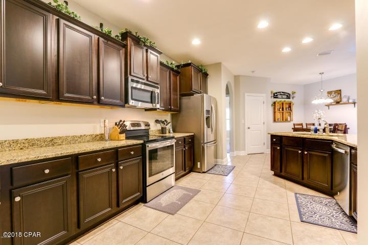 552 Fanning Bayou Dr - Photo 3 of 40