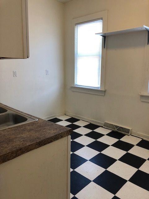 1255 N. 34th Street - Photo 3 of 18