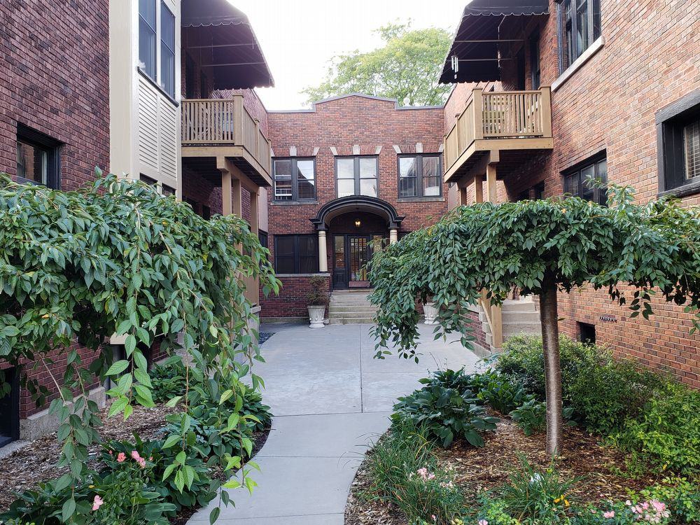 510 Lyon St NE - Photo 2 of 10