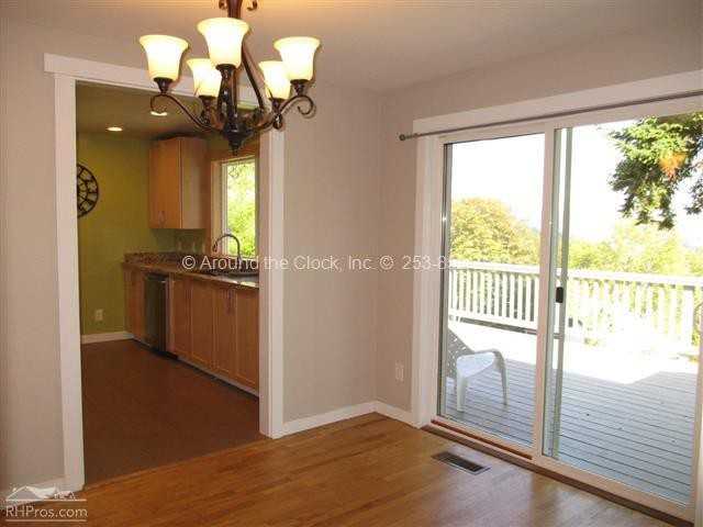 5210 S 164th St - Photo 3 of 10