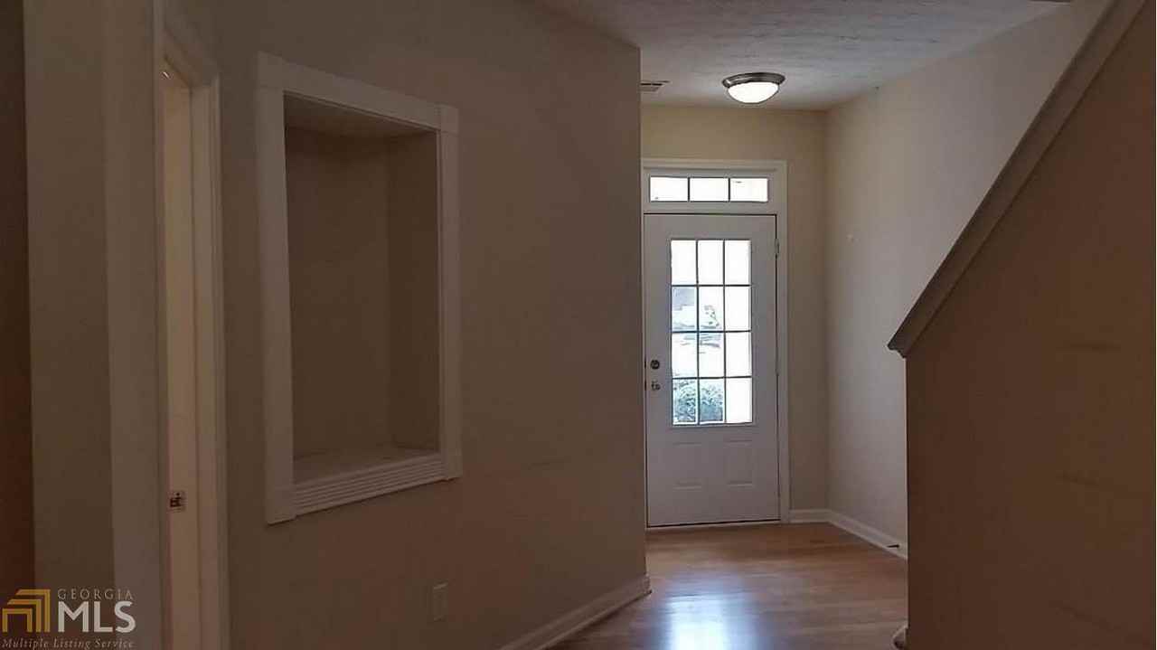 730 Mountain Laurel Dr - Photo 3 of 13