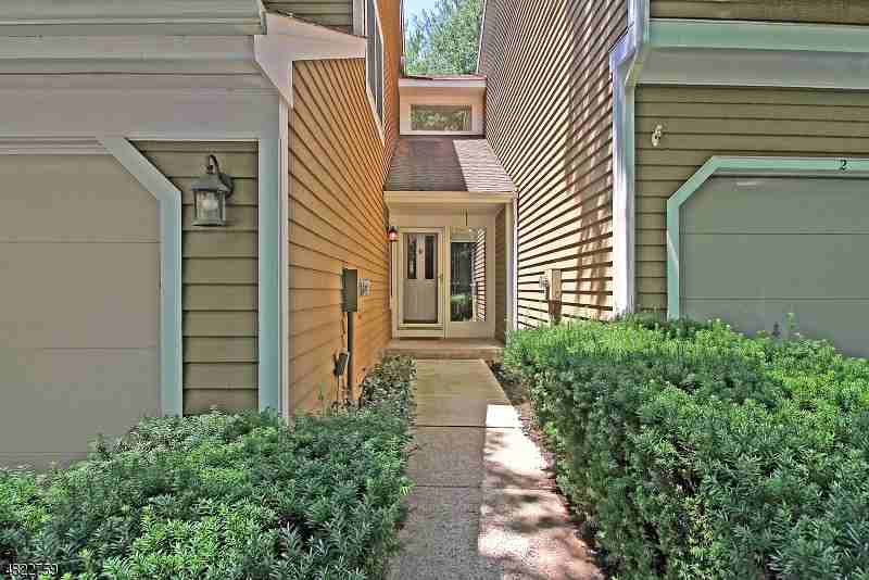 4 Calgery Ln - Photo 2 of 25