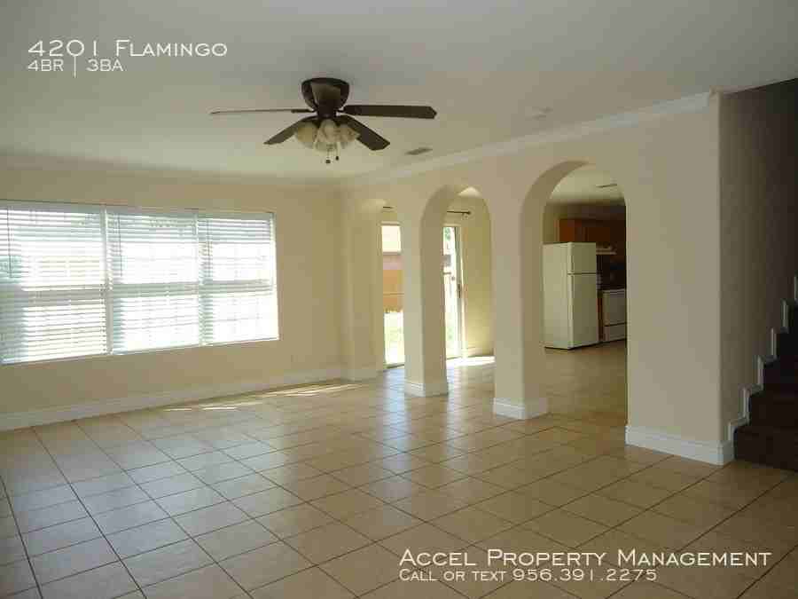 4201 Flamingo Ave - Photo 3 of 13