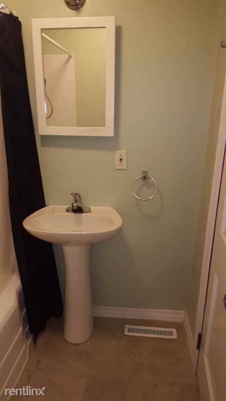 504 Helvetia St - Photo 3 of 16