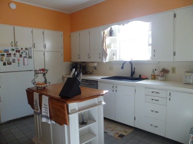 148 Main St - Photo 3 of 16