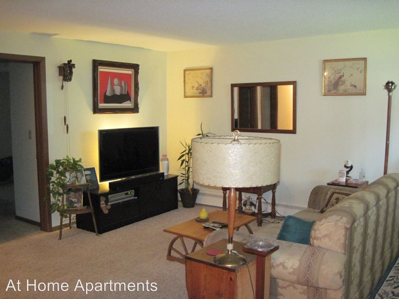 1310/1312 2nd St NE - Photo 2 of 4