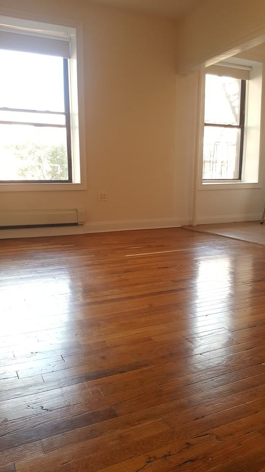 Amsterdam Ave & W 104th St #4A