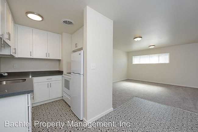 1210 E. John St. - Photo 2 of 15