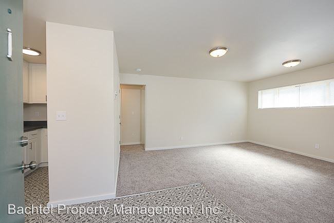 1210 E. John St. - Photo 3 of 15