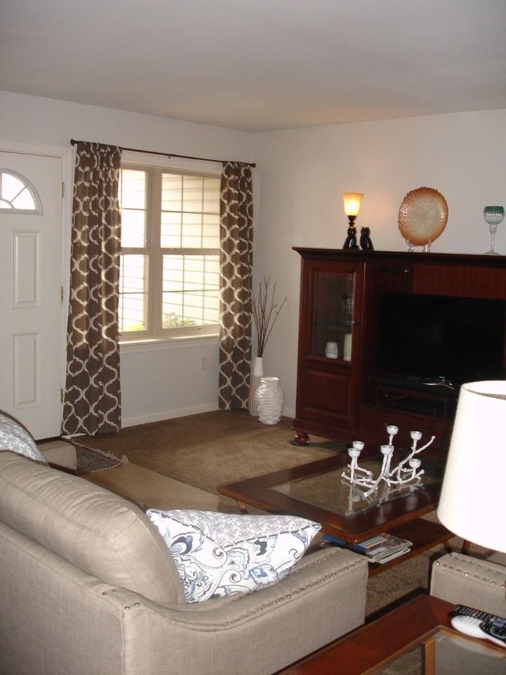 166 Nicole St - Photo 2 of 20