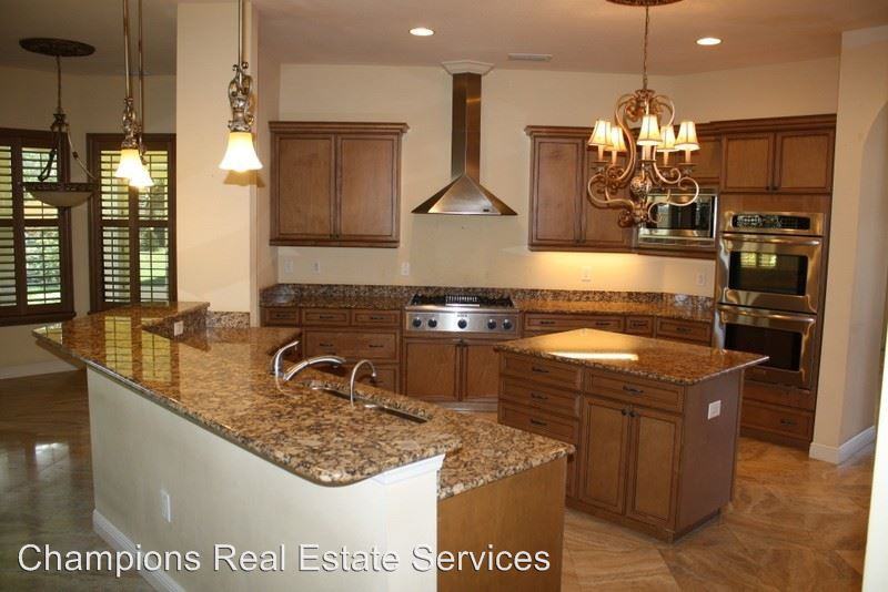 10222 Pontofino Cir - Photo 3 of 34