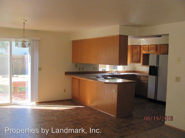 606 Rose St - Photo 2 of 8