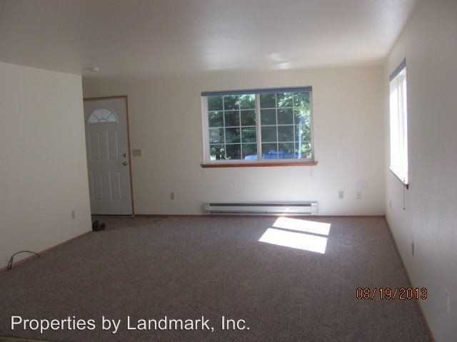 606 Rose St - Photo 3 of 8