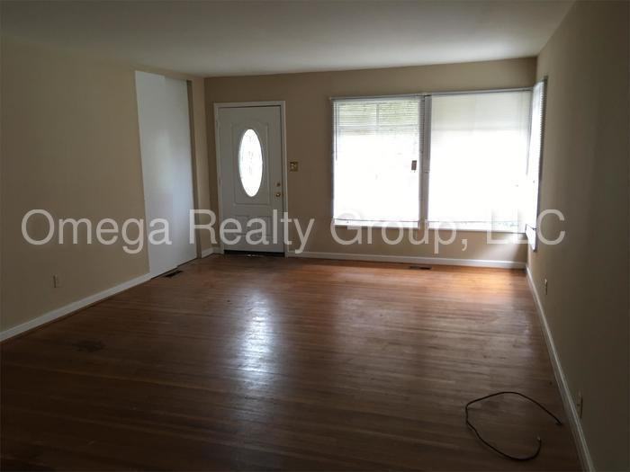 144 Elder St - Photo 3 of 21
