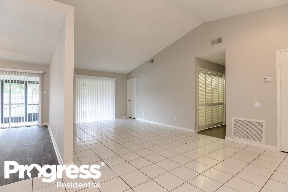 1711 Cobbler Dr - Photo 3 of 16